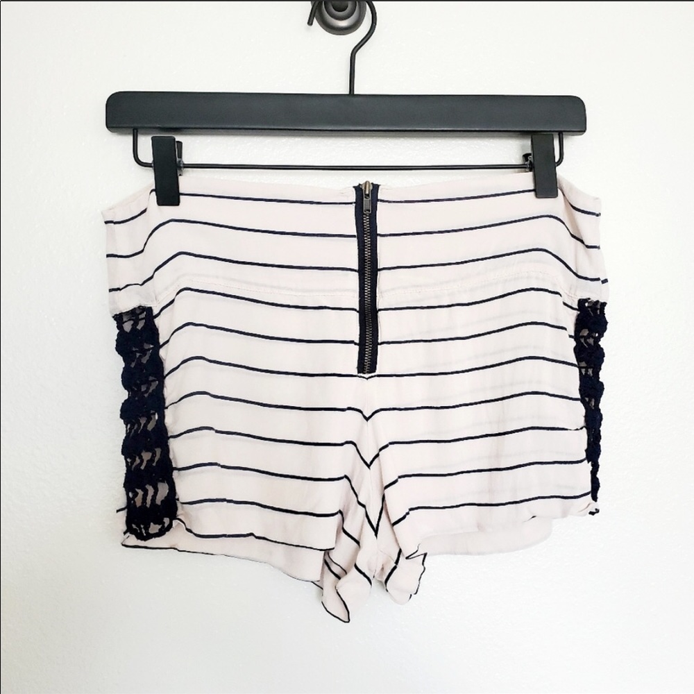 Acacia shorts